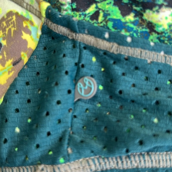 MAAJI WOMENS COLORFUL YOGA TOP AND LEGGINGS SET SZ S - Picture 6 of 16